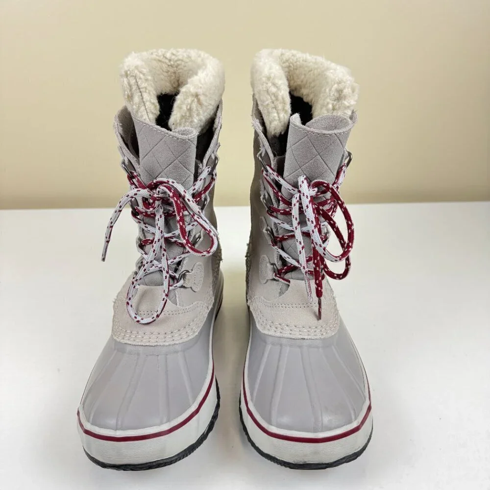 EUC L.L. Bean Insulated Lace Up Waterproof Winter Boots